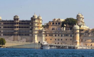 Udaipur City Heritage Cycling Tour