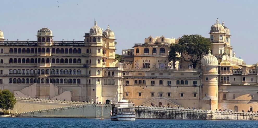 Udaipur City Heritage Cycling Tour