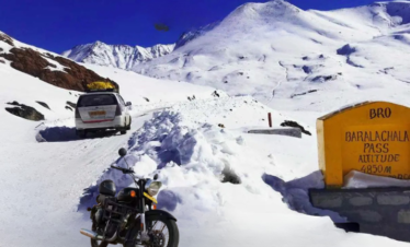Manali to Keylong Motorcycle Tour via Rohtang Pass