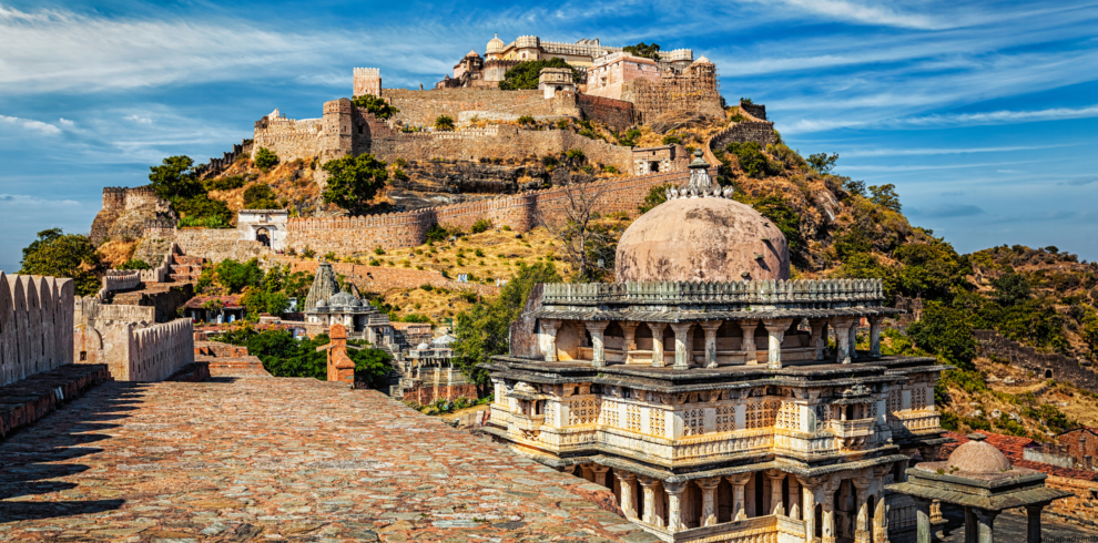 Kumbhalgarh Fort Sunrise Hiking Adventure